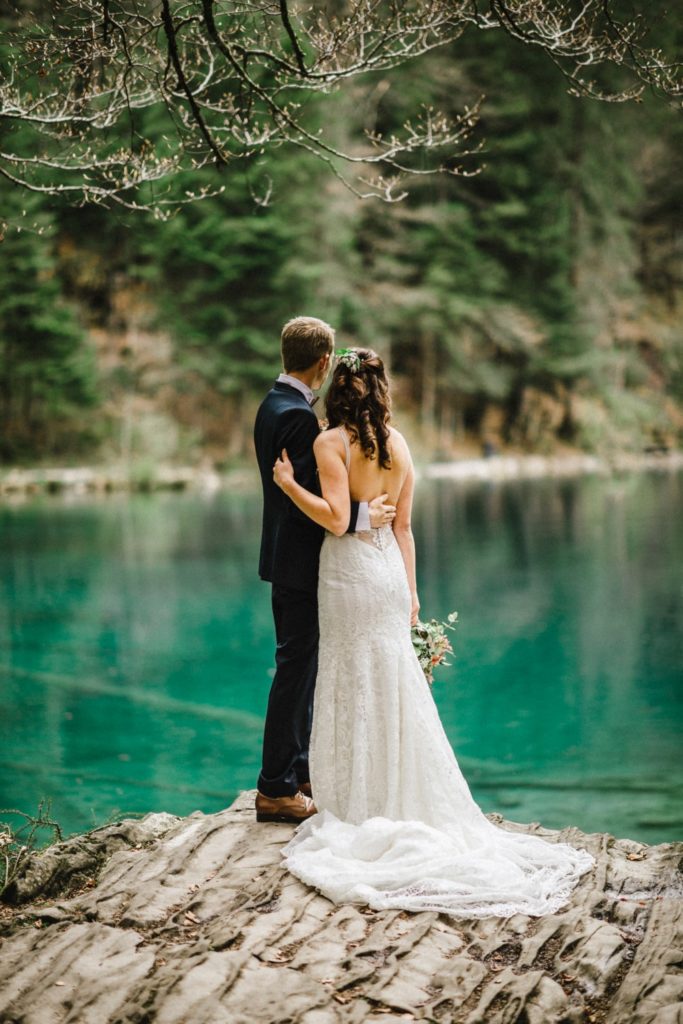 Cérémonie de mariage intime à Blausee