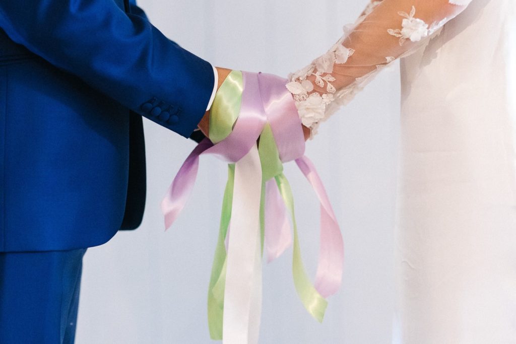 wedding-ceremony-symbolic-ritual-ribbon