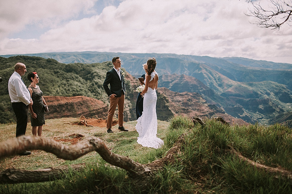 eloping mountains couple