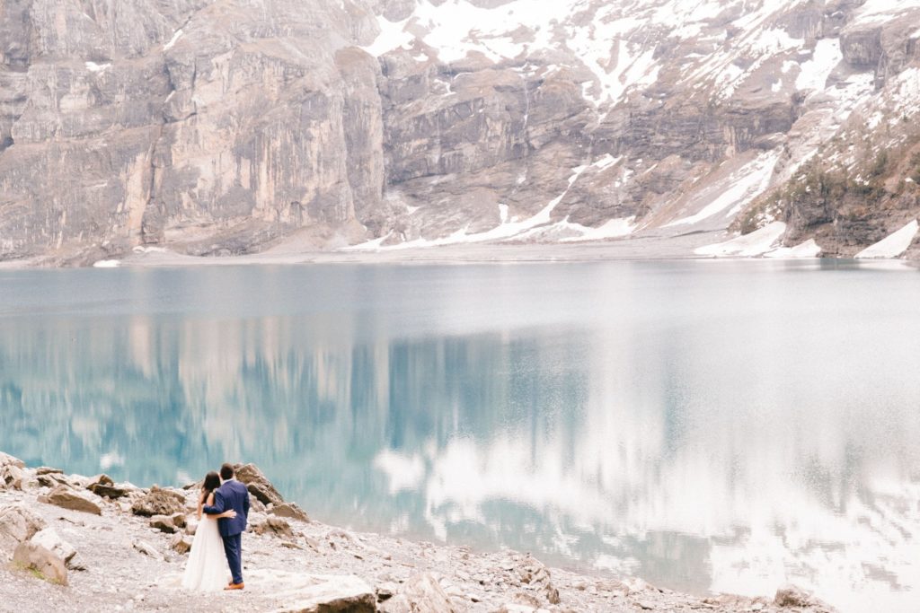 Lake elopement in Switzerland