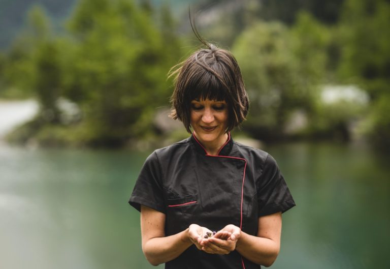 Manon, fée cuisinière chez Une Petite Robe en Soie