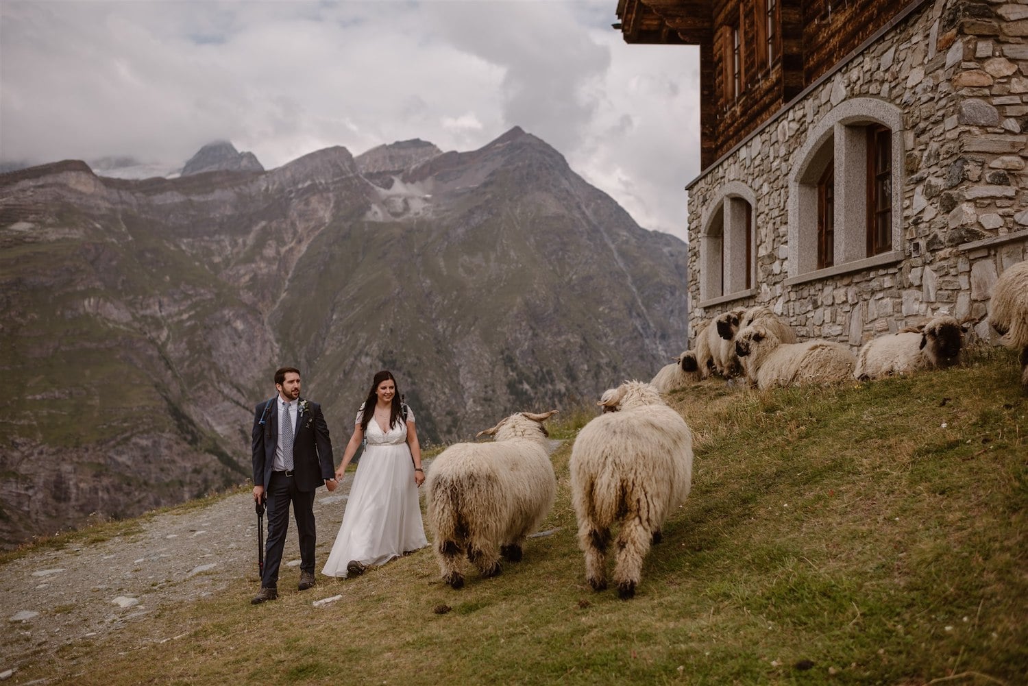 Couple getting married in the Swiss mountains