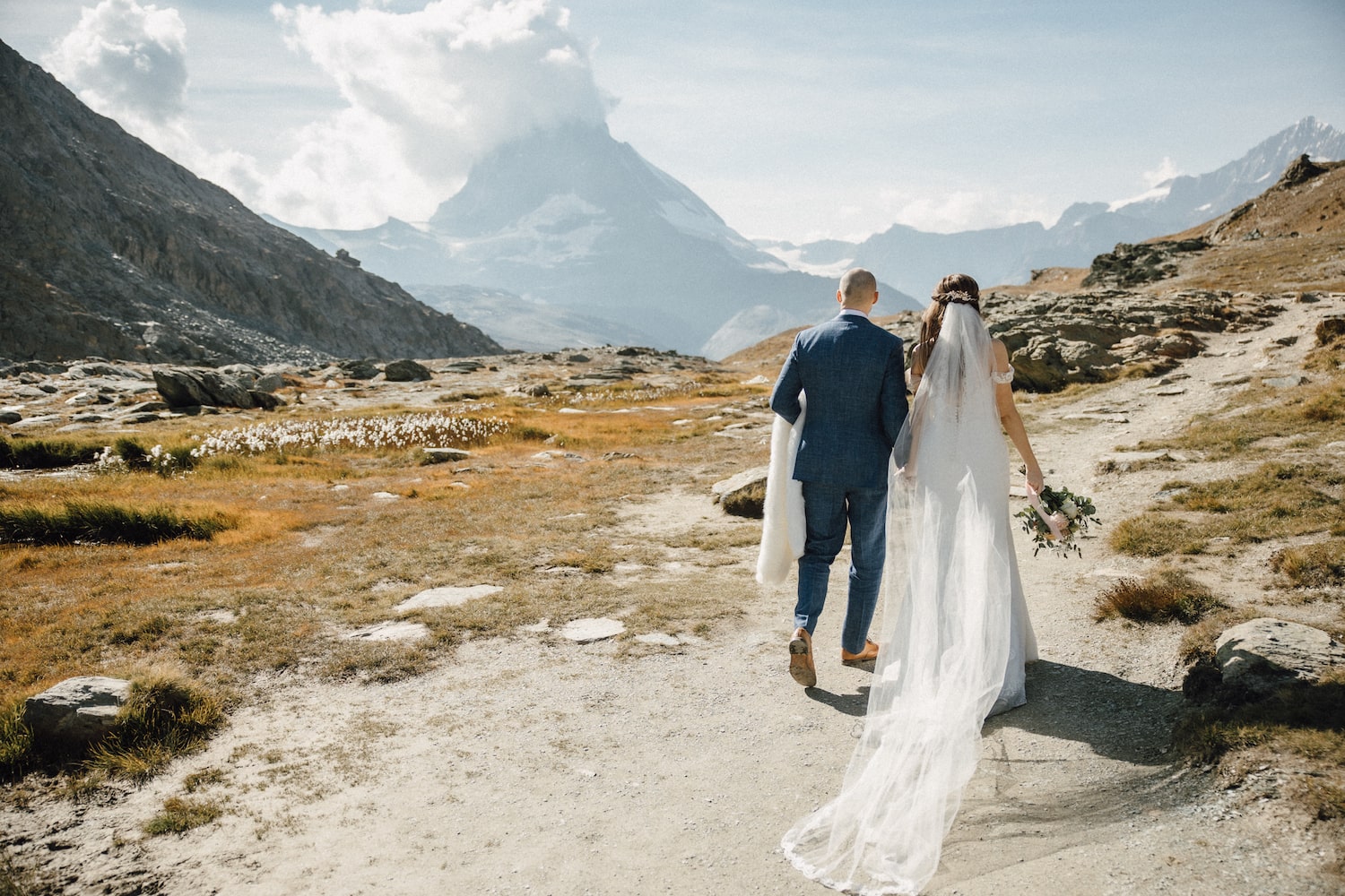 An intimate secular wedding in Switzerland