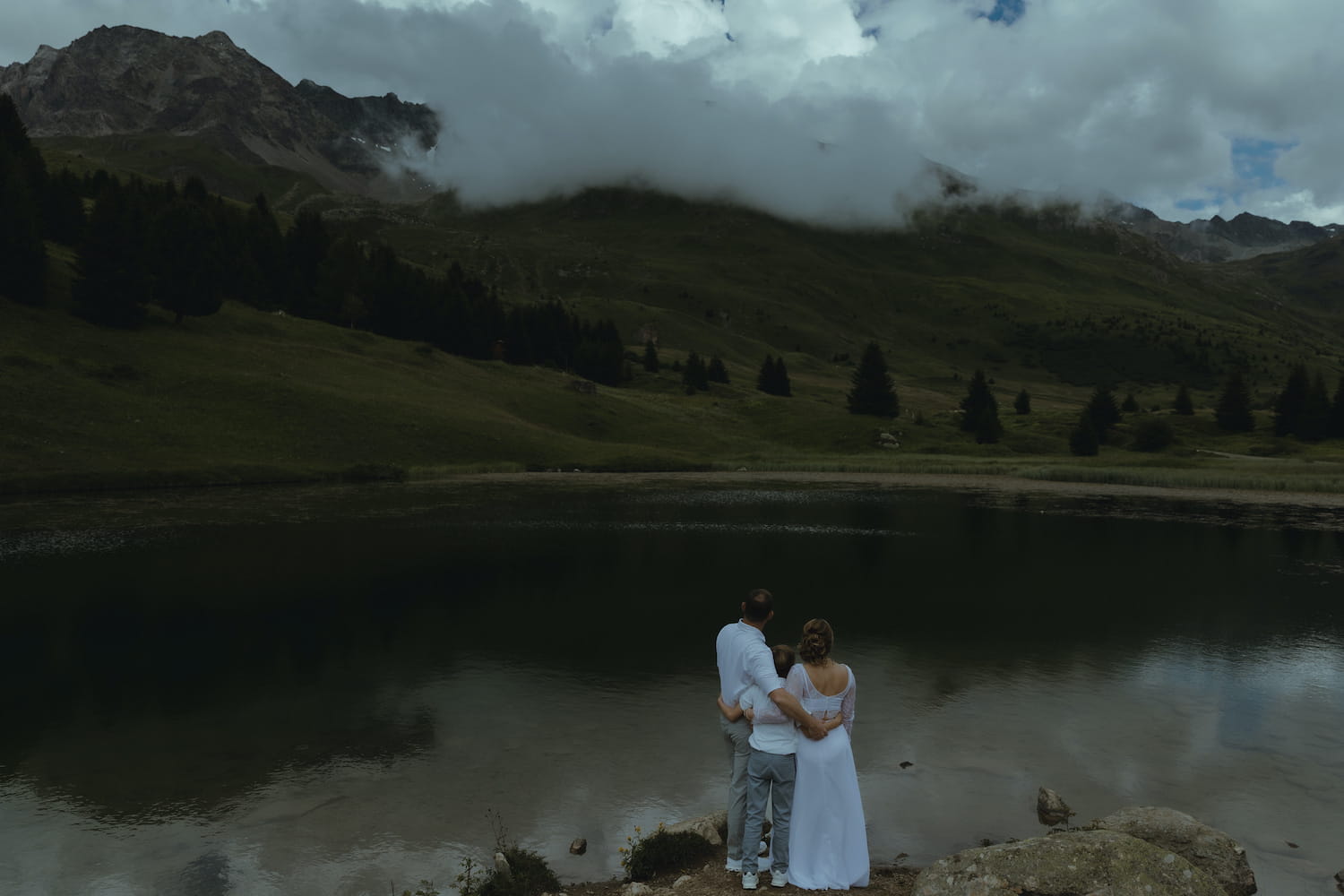A very intimate elopement ceremony in the Alps
