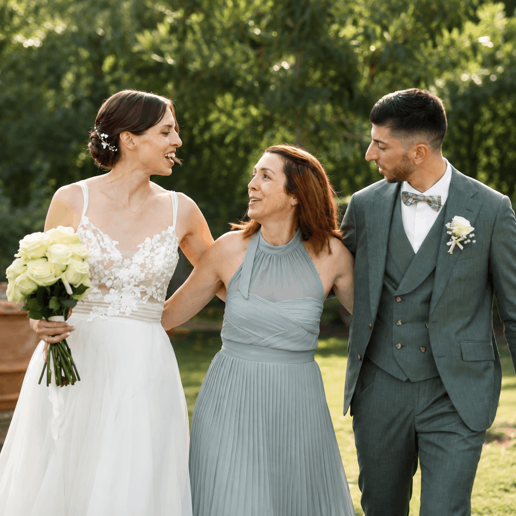 couple heureux suite à leur cérémonie laïque avec Marylin Rebelo